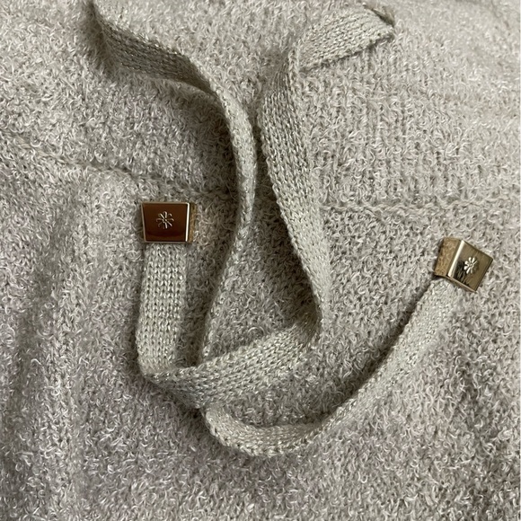 Funnel neck pullover - Picture 7 of 9